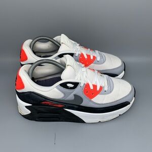 Nike Air‎ Max 90 LV8 White Gray Platform Running Shoes FD4328-101 Women's Sz 9.5